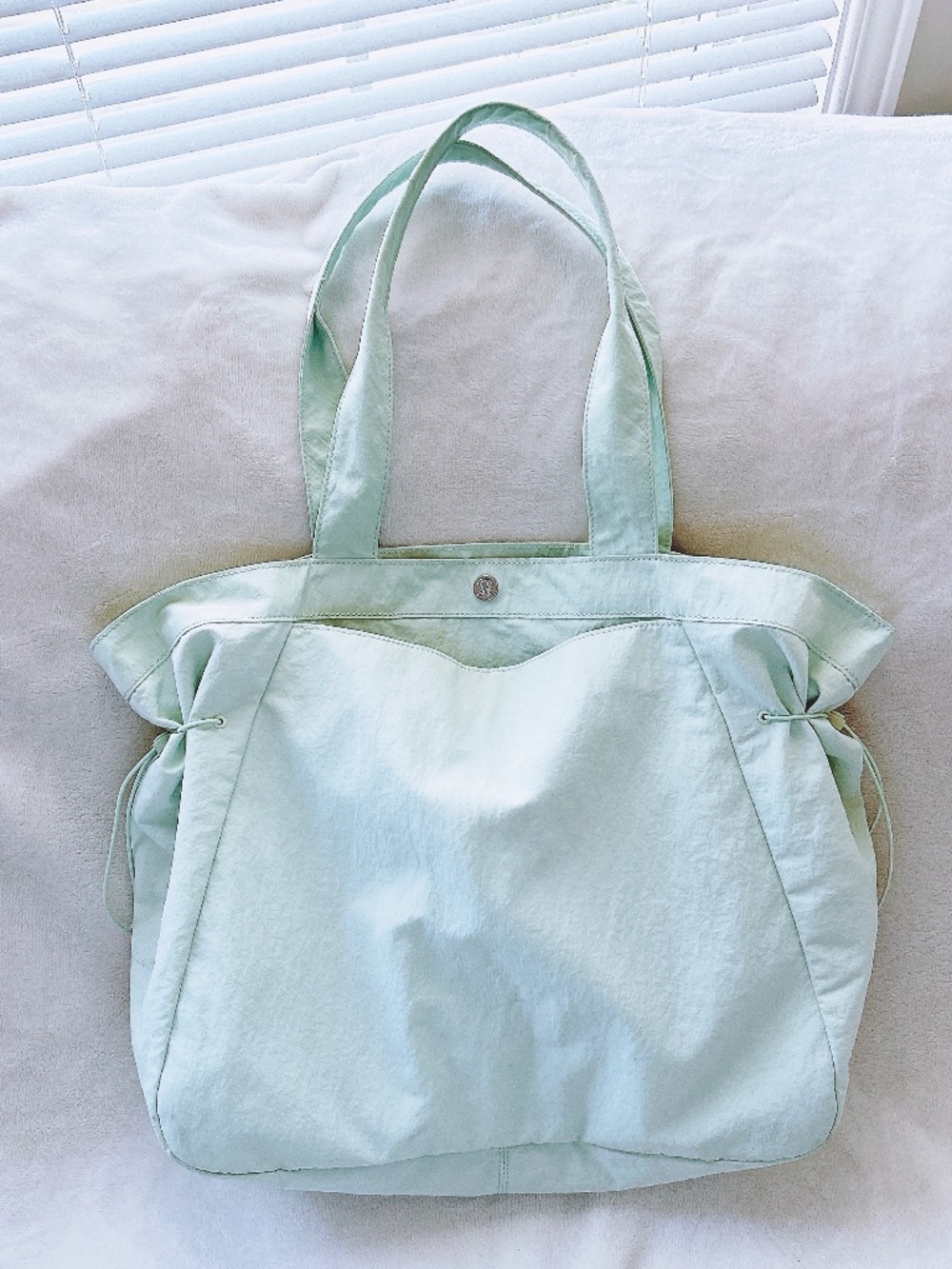 lululemon athletica Light Mint Green Tote Bag 18L